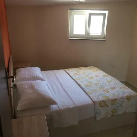 Marica Brodarica (Sibenik-Knin)