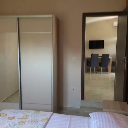 Marica Brodarica (Sibenik-Knin)